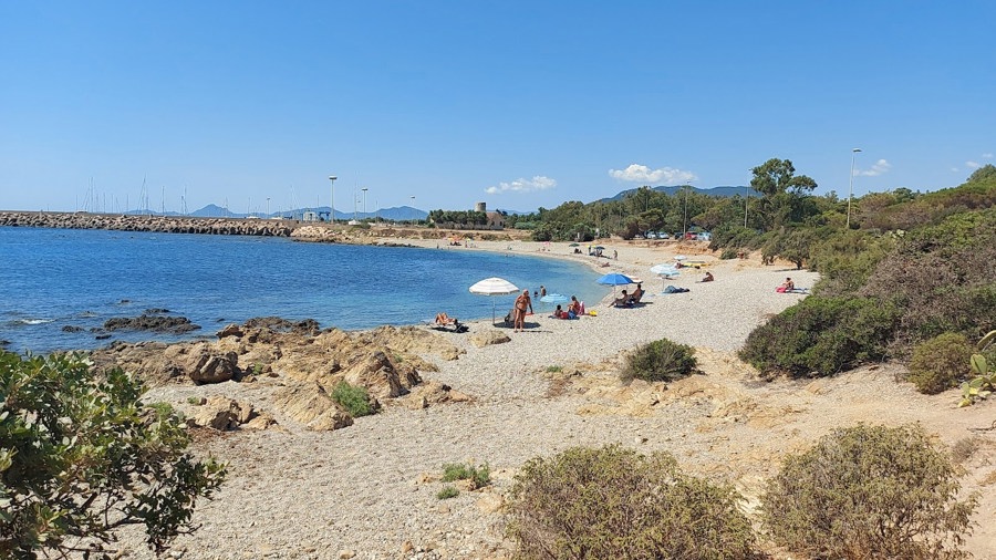 Spiaggia di Porto Corallino