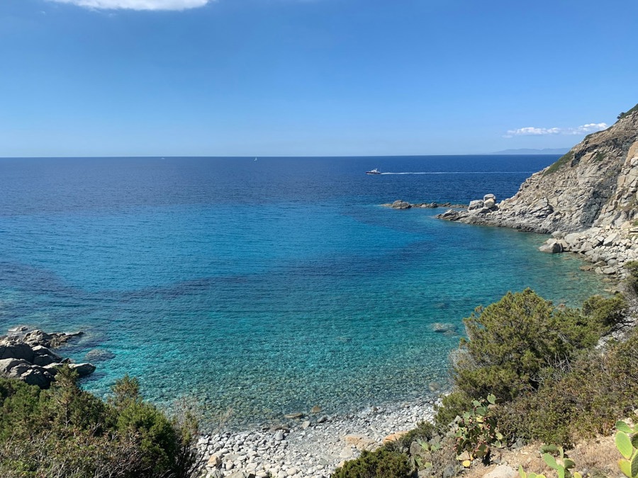 Cala Delfino Beach